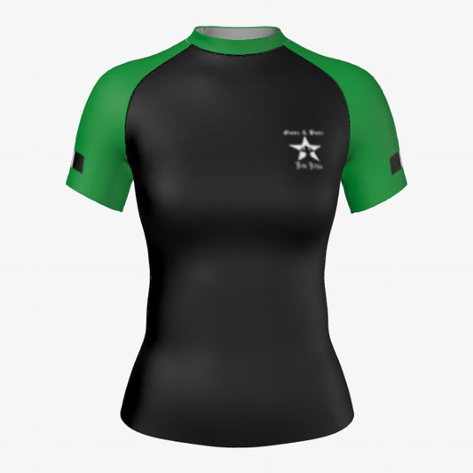 Green belt Gunz & Bunz women's ranked rash guard, short sleeve, black body with green sleeves, front view